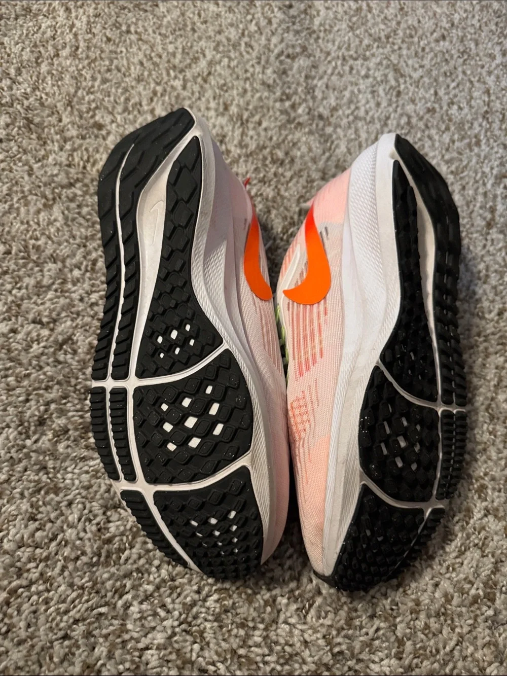 Nike Women's White and Orange Lightweight Running Sneakers